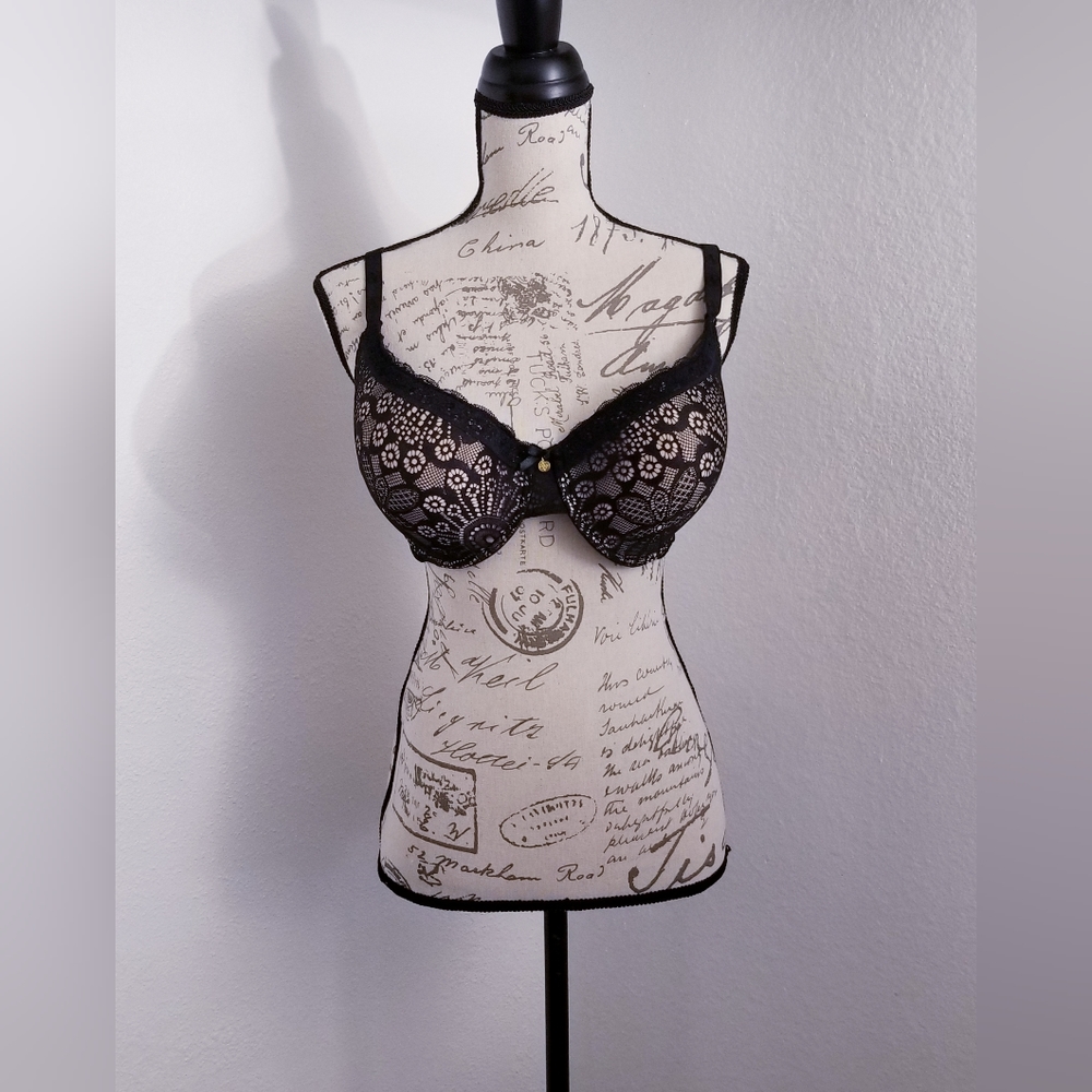 ADRIENNE VITTADINI STUDIO BLACK LACE BRA
